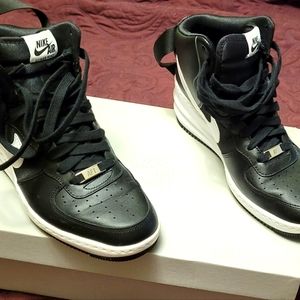 Nike Luna Force 1 sky hi